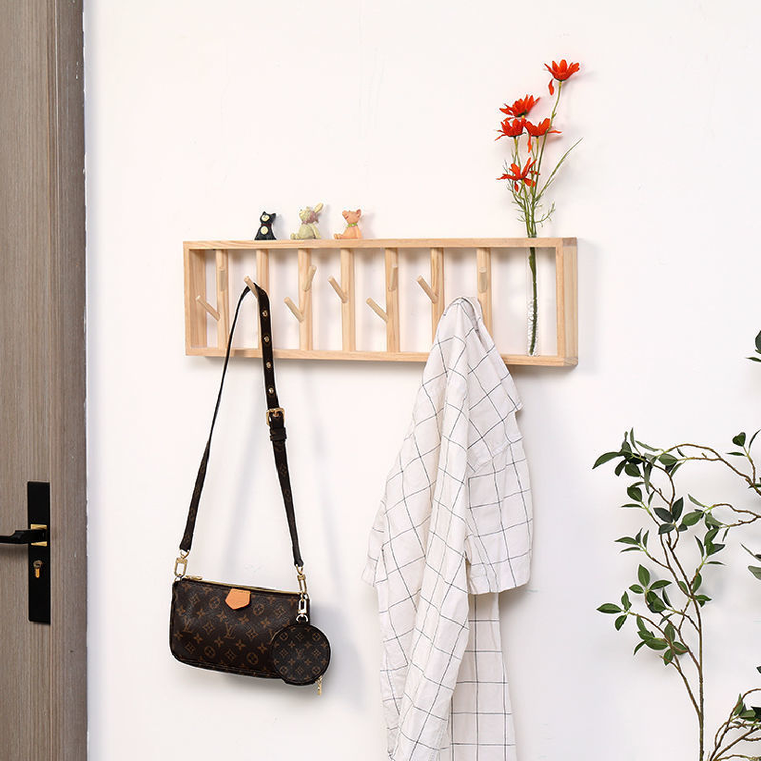No-Drill Wooden Coat and Hat Rack 